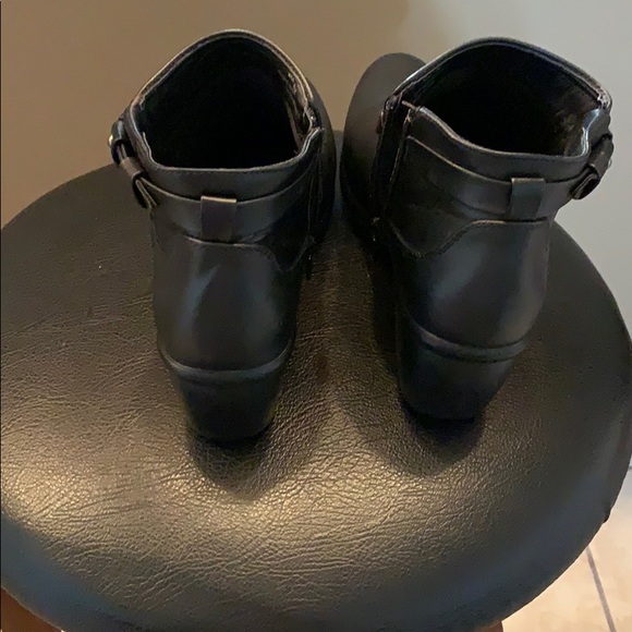 Boot - Picture 4 of 4